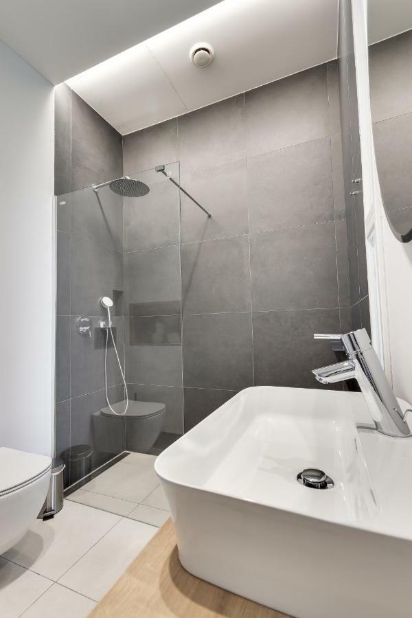 Fine Two Bedroom Trdinova Apartment Ljubljana Buitenkant foto